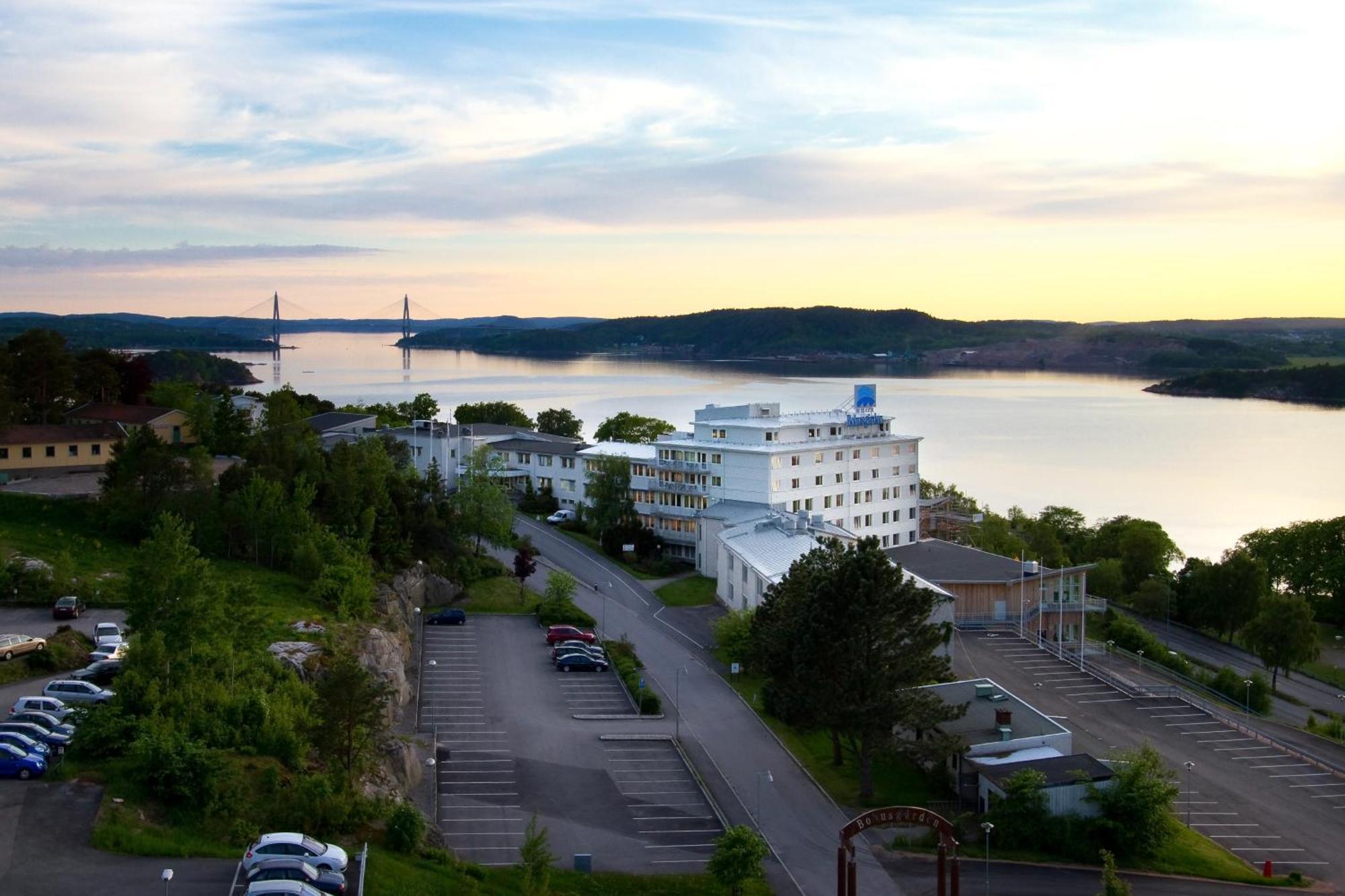 Bohusgarden Hotell & Konferens Uddevalla Buitenkant foto